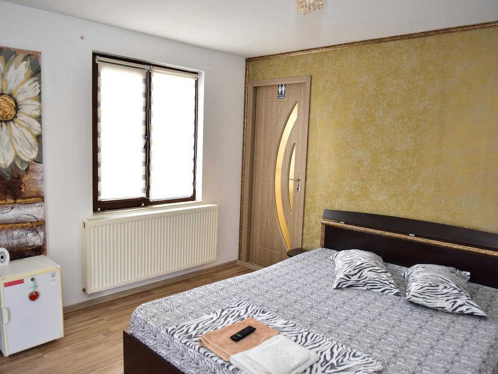 Pensiunea Dely_Cios Vălenii de Munte Exterior foto