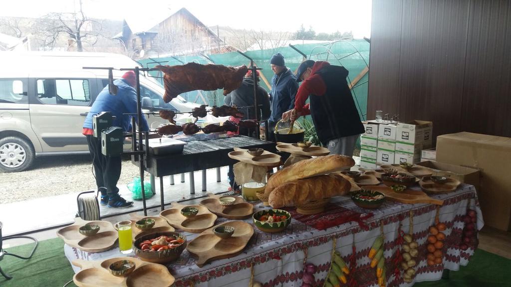 Pensiunea Dely_Cios Vălenii de Munte Exterior foto